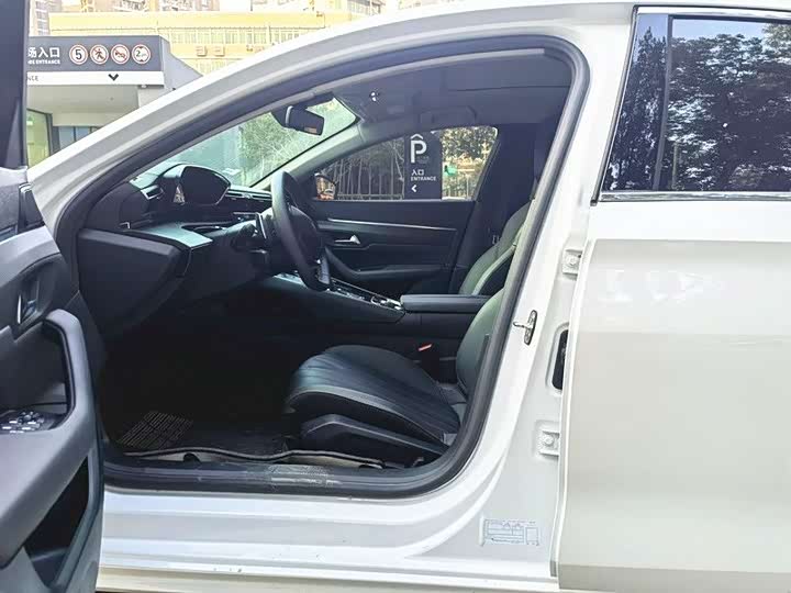Peugeot 508 2022 2022款 508L 400THP PureTech 驾控版