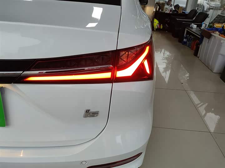 Roewe i5 2023 2023款 1.5L CVT豪华版