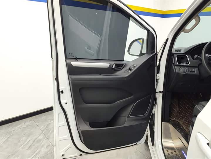 Maxus G20 2023 2023款 改款 ES 2.0T 汽油自动超值版