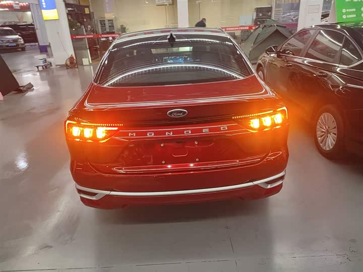 Ford Mondeo 2025 2025款 2.0T EcoBoost 至尊型