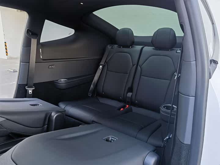 Tesla Model Y 2025 2025款 长续航全轮驱动版