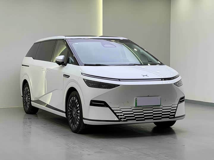 XPeng X9 2025 2025款 纯电 740超长续航 Max