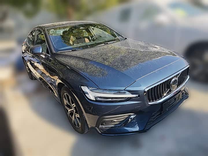 Volvo S60 2025 2025款 B4 智逸豪华版