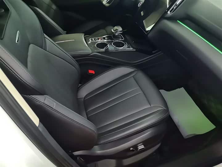 Hongqi HS3 2023 2023款 1.5T 两驱善为版