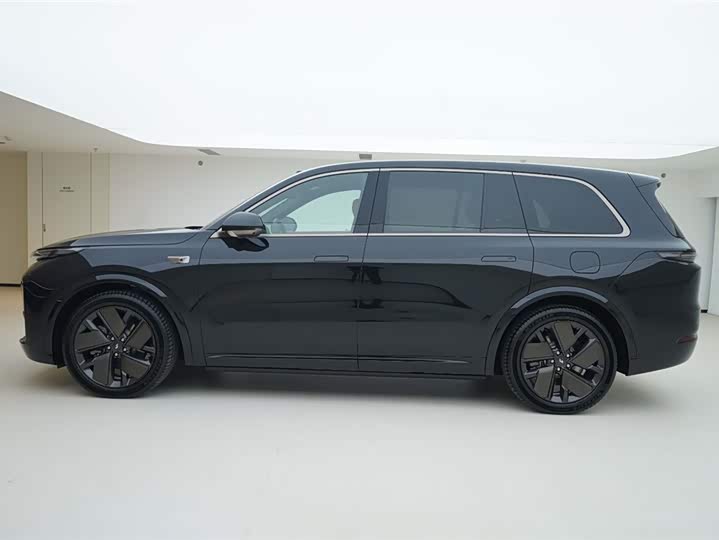 LiXiang L9 2025 2025款 Ultra 智能焕新版