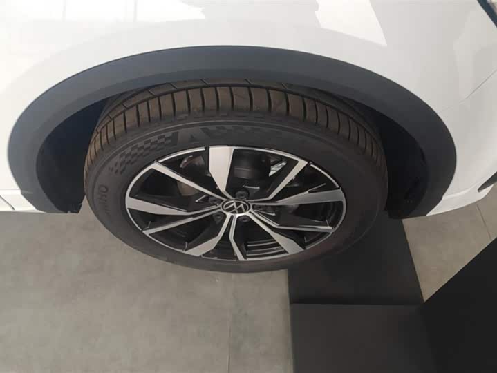 Volkswagen T-Roc 2025 2025款 300TSI DSG两驱辰光版