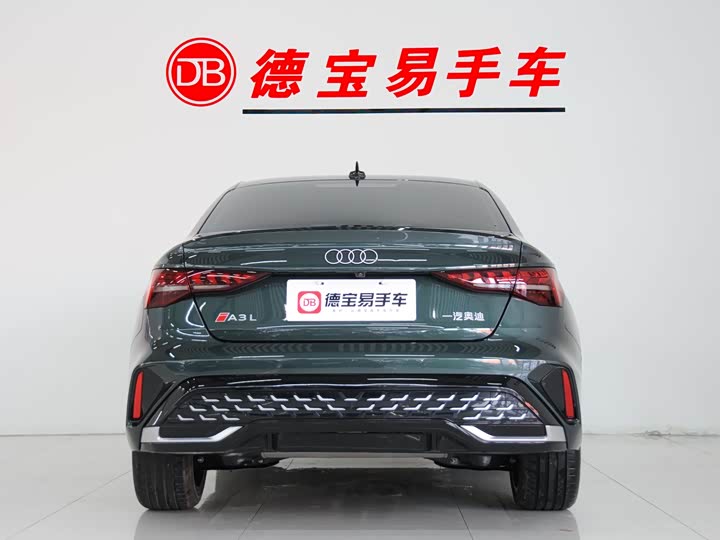 Audi A3 2025 2025款 A3L Limousine 35TFSI 飞驰尊享型