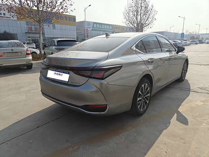 Lexus ES 2025 2025款 200 臻享版