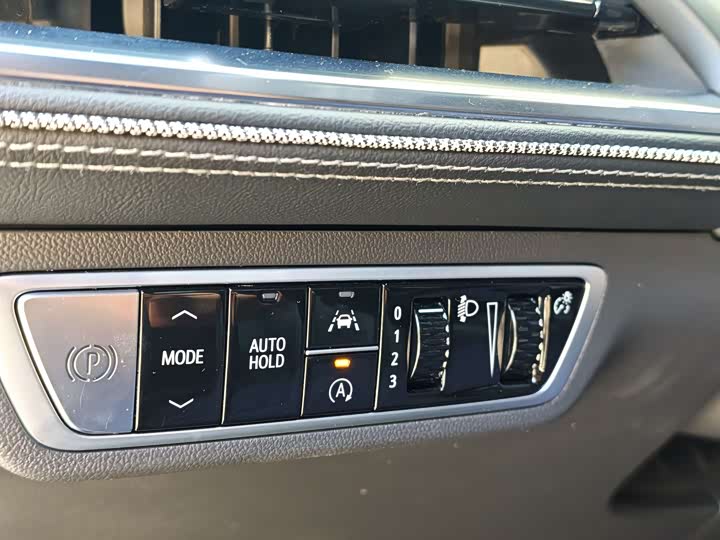 Cadillac GT4 2023 2023款 25T 豪华型