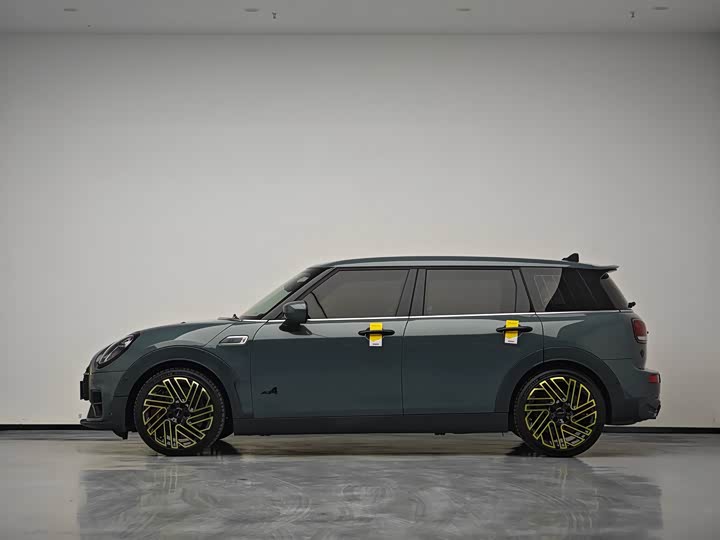 Mini Clubman JCW 2023 2023款 2.0T JOHN COOPER WORKS 自在特别版