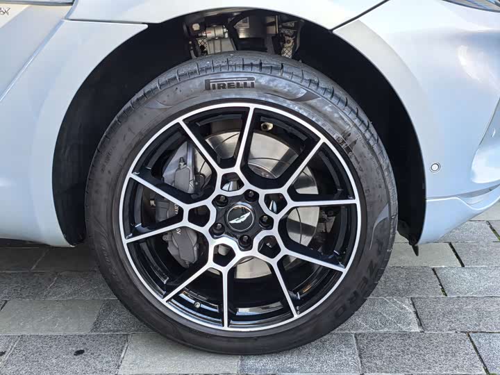 Aston Martin DBX 2022 2022款 3.0T STRAIGHT-SIX