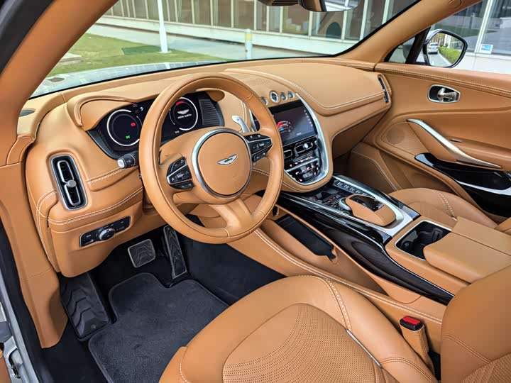 Aston Martin DBX 2022 2022款 3.0T STRAIGHT-SIX