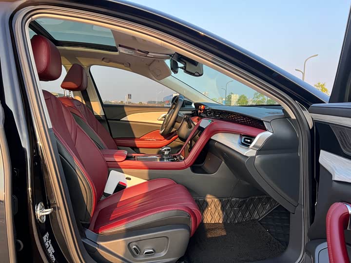 Hongqi H5 2025 2025款 1.5T DCT玄影版