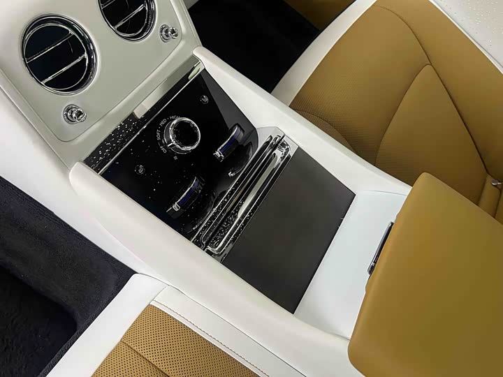 Rolls-Royce Spectre 2024 2024款 标准型