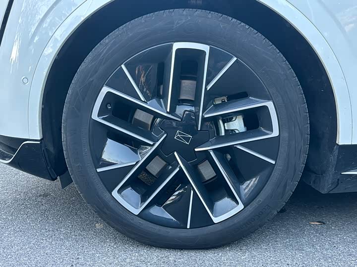 Avatr 11 2023 2023款 超长续航单电机版 5座