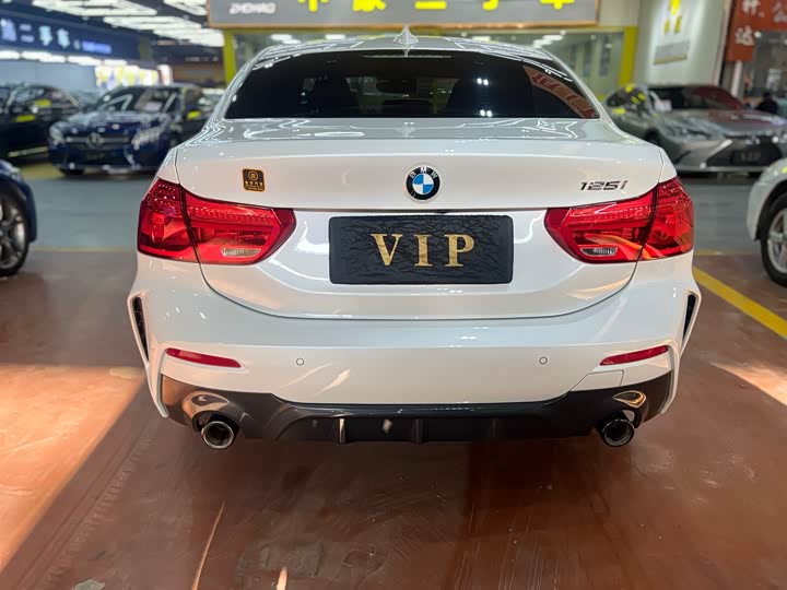 BMW 1 Series 2023 2023款 125i M运动曜夜版