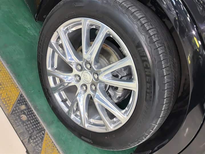 Buick Enclave 2022 2022款 652T 四驱尊享旗舰型 7座