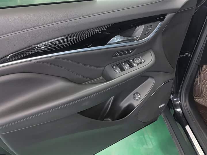 Buick Enclave 2022 2022款 652T 四驱尊享旗舰型 7座