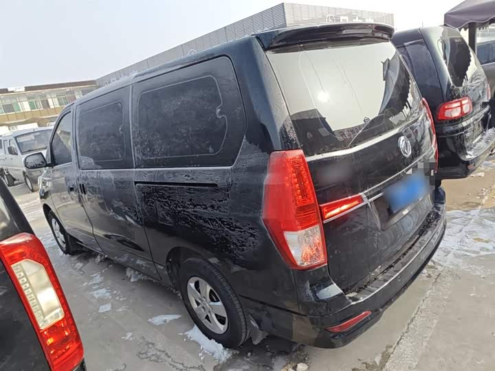 Dongfeng Forthing Lingzhi Plus 2021 2021款 2.0L 手动舒适型 7座