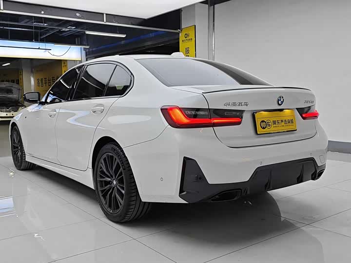 BMW 3 Series 2024 2024款 325i M运动曜夜套装