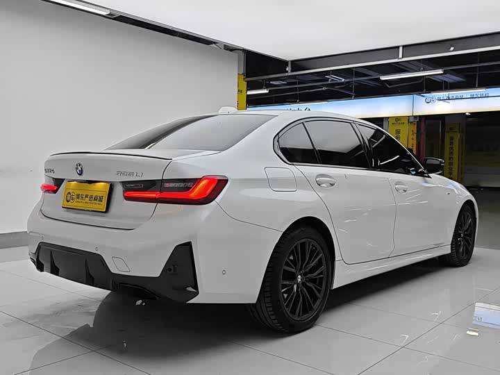 BMW 3 Series 2024 2024款 325i M运动曜夜套装