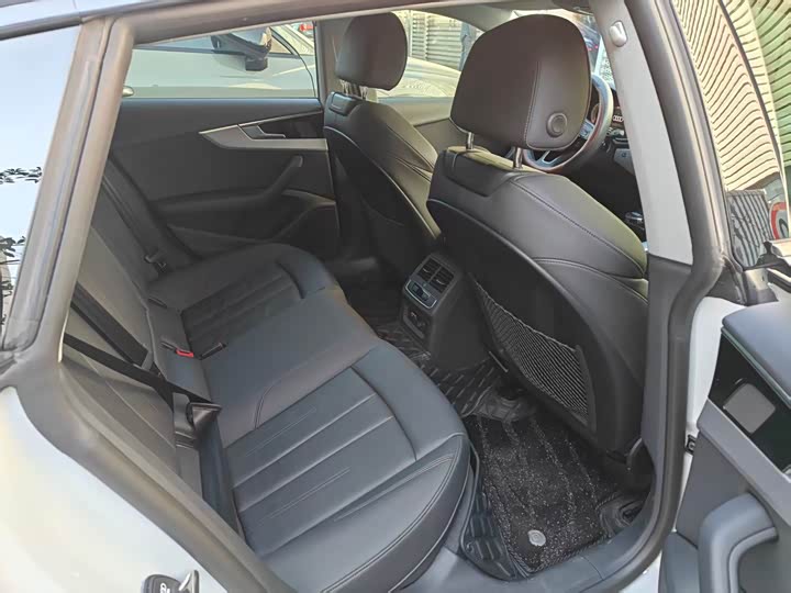 Audi A5 2024 2024款 Sportback 40 TFSI 时尚动感型