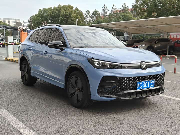 2025 Volkswagen Tiguan L Pro