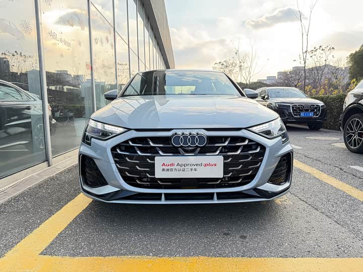 Audi A3 2025 2025款 A3L Limousine 35TFSI 飞驰尊享型