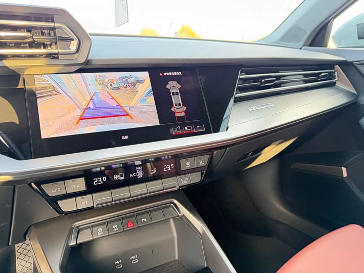 Audi A3 2025 2025款 A3L Limousine 35TFSI 飞驰尊享型