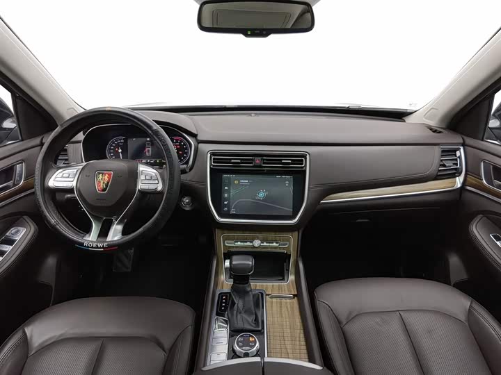 Roewe RX8 2019 2019款 30T 智联网四驱超群旗舰版