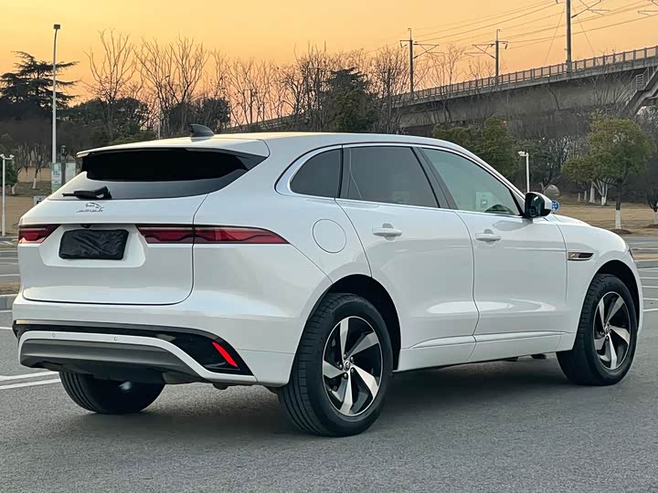 Jaguar F-Pace 2024 2024款 P250 R-Dynamic S