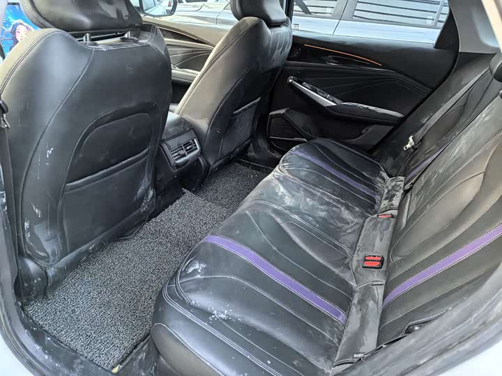 Geely Preface L 2024 2024款 油混 1.5TD 星云版