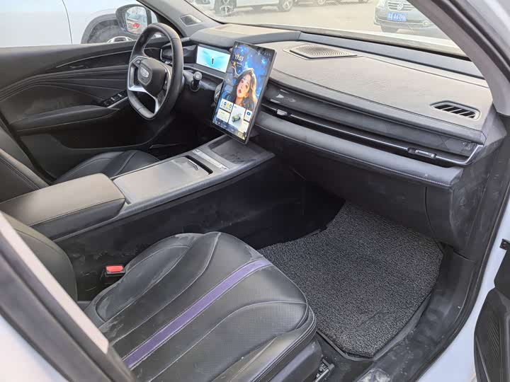 Geely Preface L 2024 2024款 油混 1.5TD 星云版