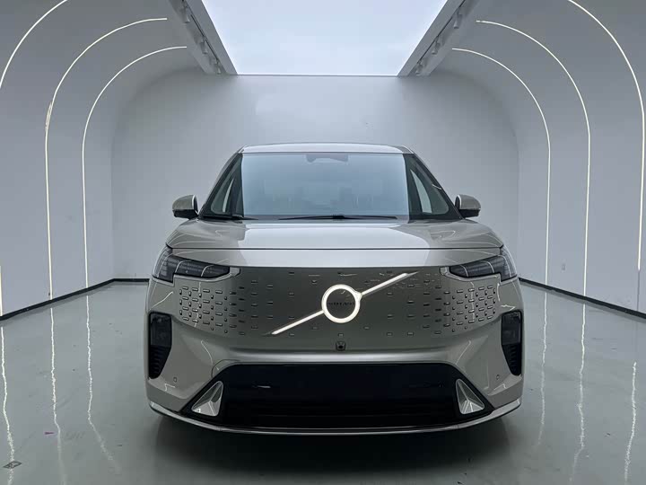 Volvo EM90 2025 2025款 Ultra 六座