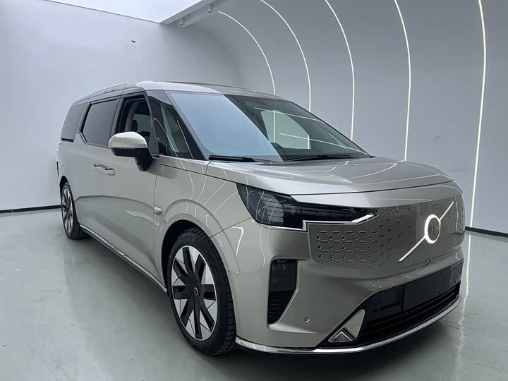 Volvo EM90 2025 2025款 Ultra 六座