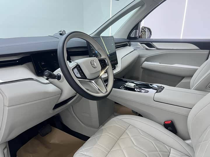 Volvo EM90 2025 2025款 Ultra 六座