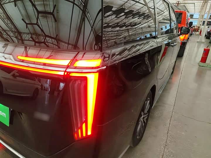 GAC Trumpchi M8 2024 2024款 大师系列 400T 至尊版