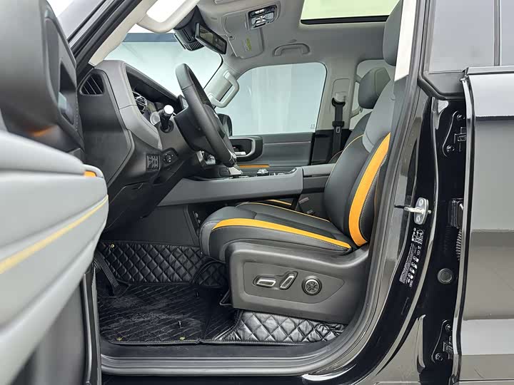 BAIC Beijing BJ40 2024 2024款 2.0T 全新城市猎人版 至尊型