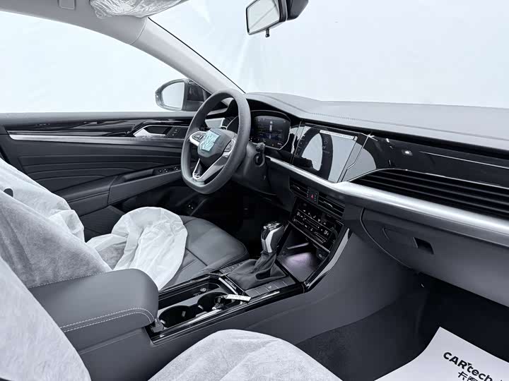 Volkswagen Passat Hybrid 2025 2025款 430PHEV 混动商务版