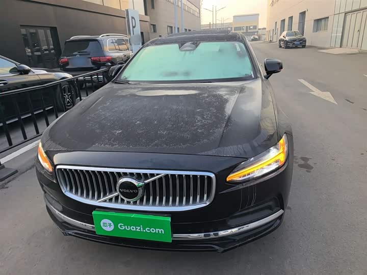 Volvo S90 2025 2025款 B5 智逸豪华版