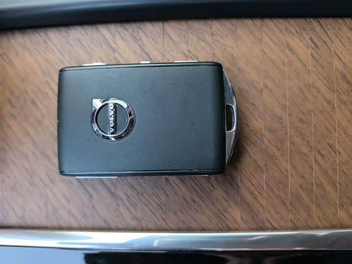 Volvo S90 2025 2025款 B5 智逸豪华版