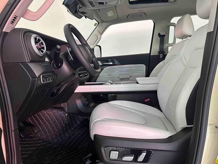 Tank 300 Hybrid 2025 2025款 Hi4-T 37.1kWh