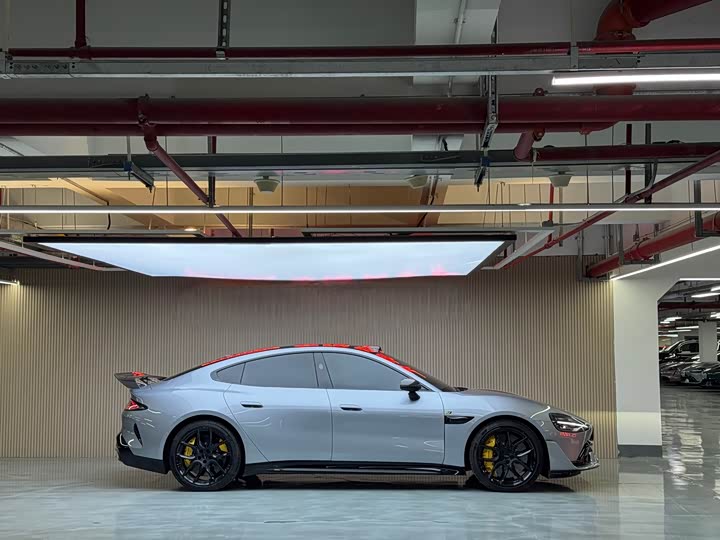 2025 Xiaomi SU7 Ultra