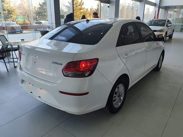 Kia Pegas 2020 2020款 改款 1.4L 自动舒适天窗版