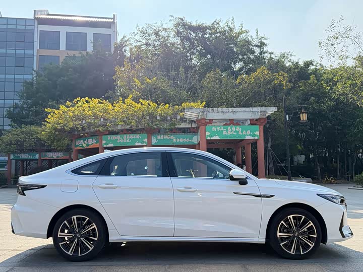 Chery Arrizo 8 2025 2025款 1.6T DCT卓越版