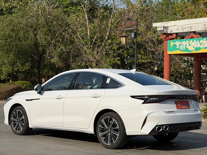 Chery Arrizo 8 2025 2025款 1.6T DCT卓越版