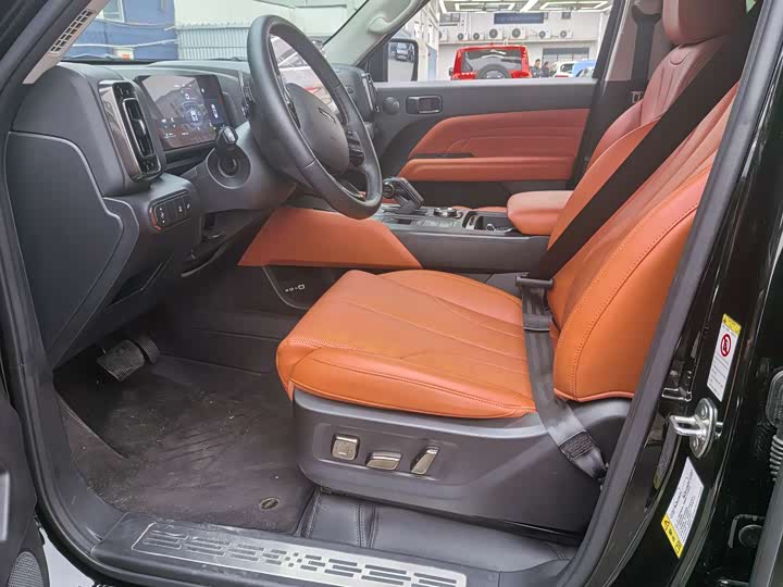 Haval H9 2024 2024款 2.0T 汽油四驱极境版