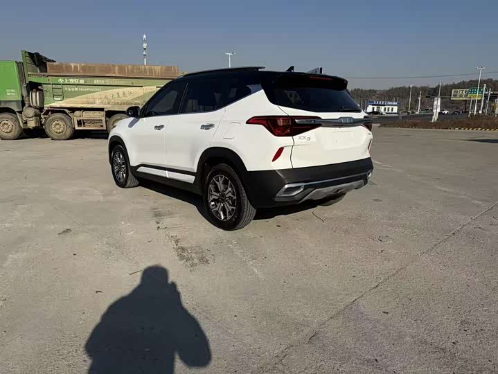2021 Kia KX3