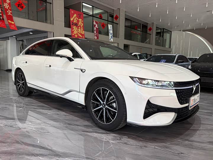 Voyah Passion 2024 2024款 PHEV 四驱超长续航旗舰版