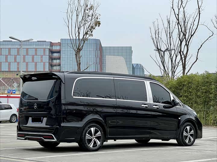 Mercedes-Benz Vito 2024 2024款 2.0T 精英版 7座